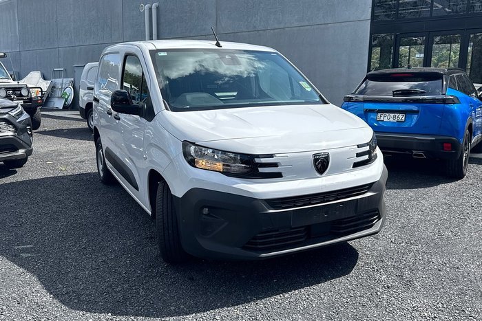 2024 Peugeot Partner Pro