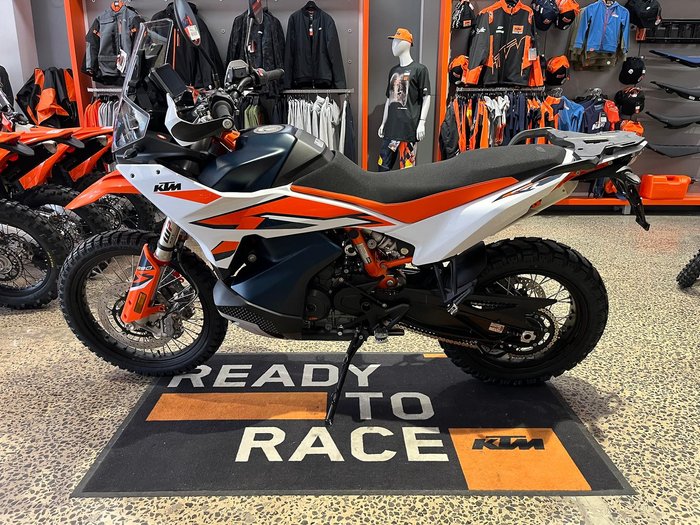 2024 KTM 890 Adventure R Adventure Orange