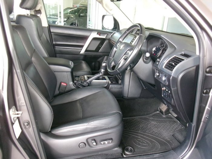 2022 Toyota Landcruiser Prado VX