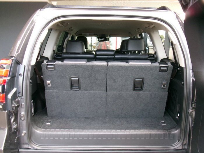 2022 Toyota Landcruiser Prado VX