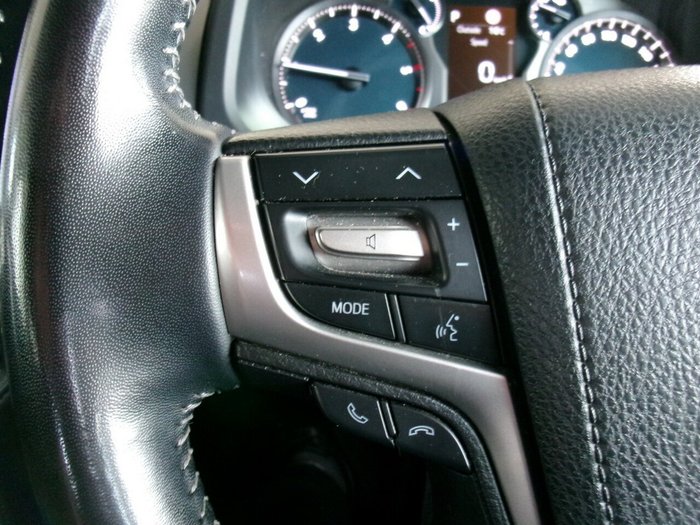 2022 Toyota Landcruiser Prado VX