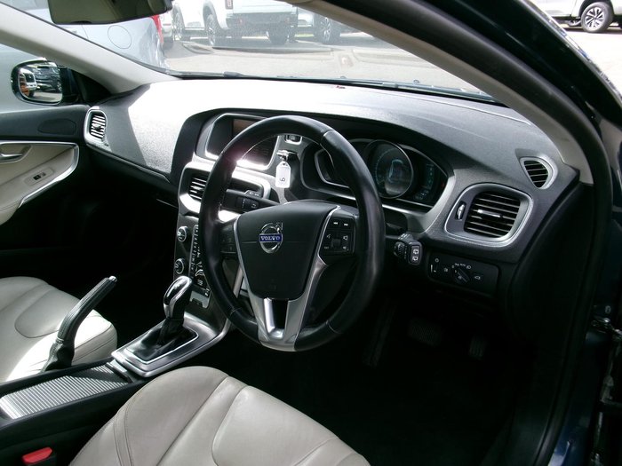 2014 Volvo V40 T4 Luxury