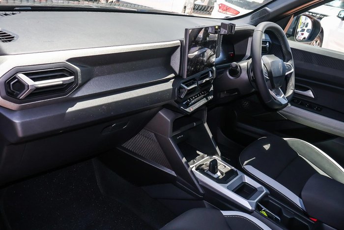 2025 Renault Duster Techno