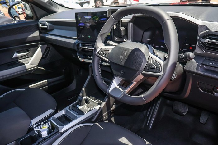 2025 Renault Duster Techno