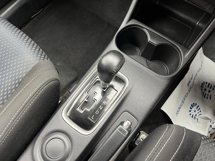 2016 Mitsubishi Outlander LS