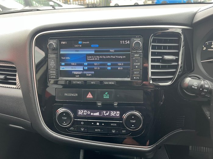 2016 Mitsubishi Outlander LS