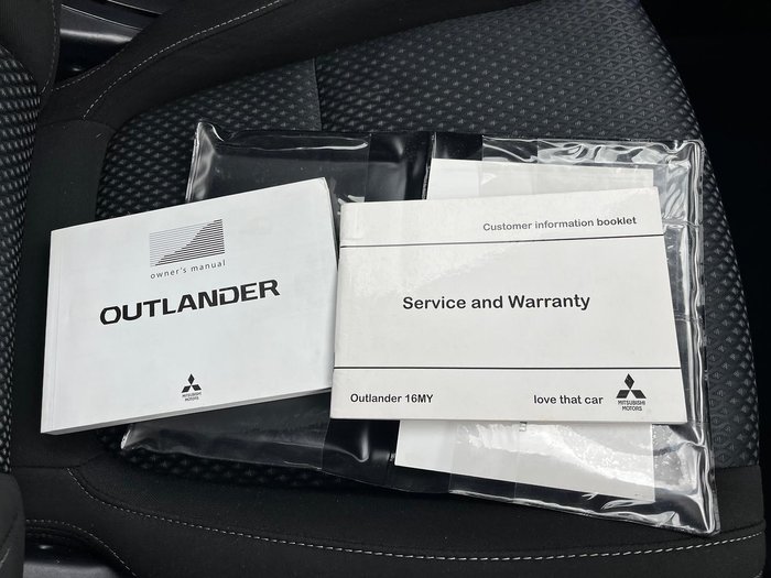 2016 Mitsubishi Outlander LS