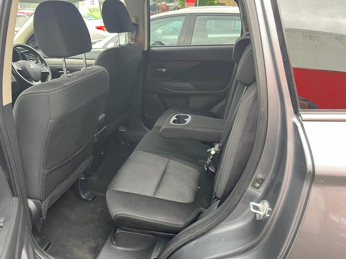 2016 Mitsubishi Outlander LS