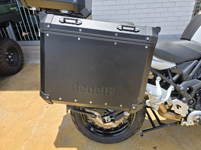 2023 BENELLI TRK 502X (ABS) White