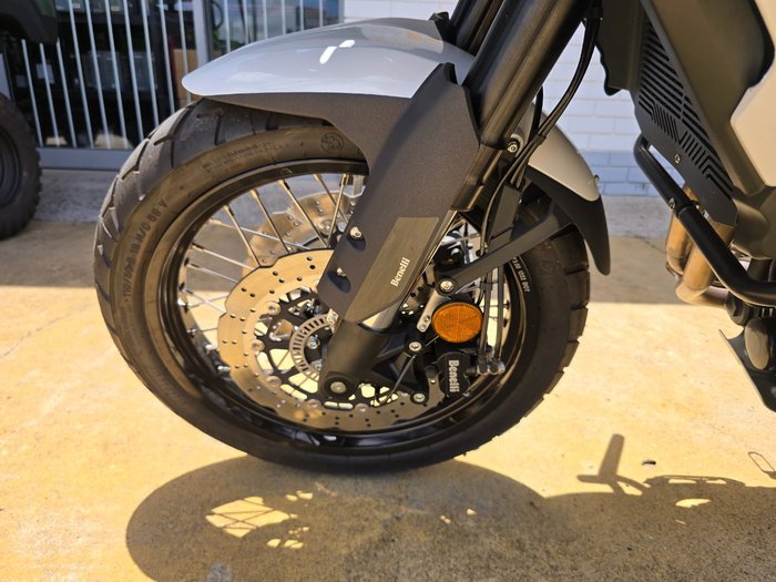 2023 BENELLI TRK 502X (ABS) White