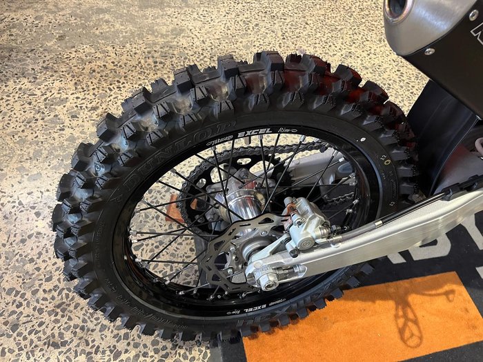 2025 KTM 250 SX SX Orange