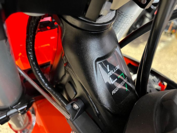 2025 KTM 250 SX SX Orange