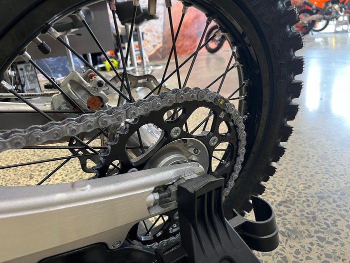 2025 KTM 250 SX SX Orange