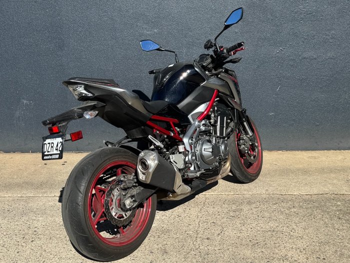2019 Kawasaki Z900 (ZR900) GREY