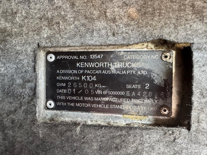 2005 Kenworth K104
