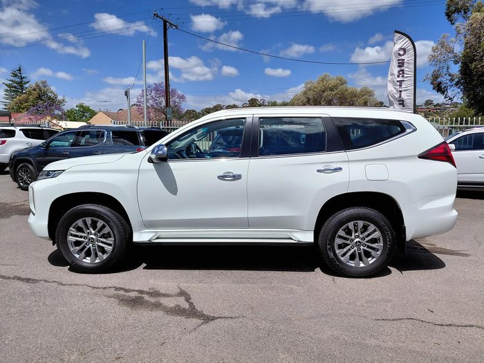 2022 Mitsubishi Pajero Sport GLX