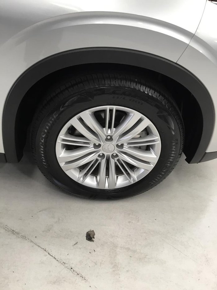 2022 Mitsubishi Outlander ES