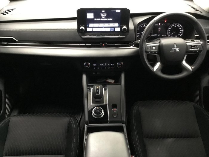 2022 Mitsubishi Outlander ES