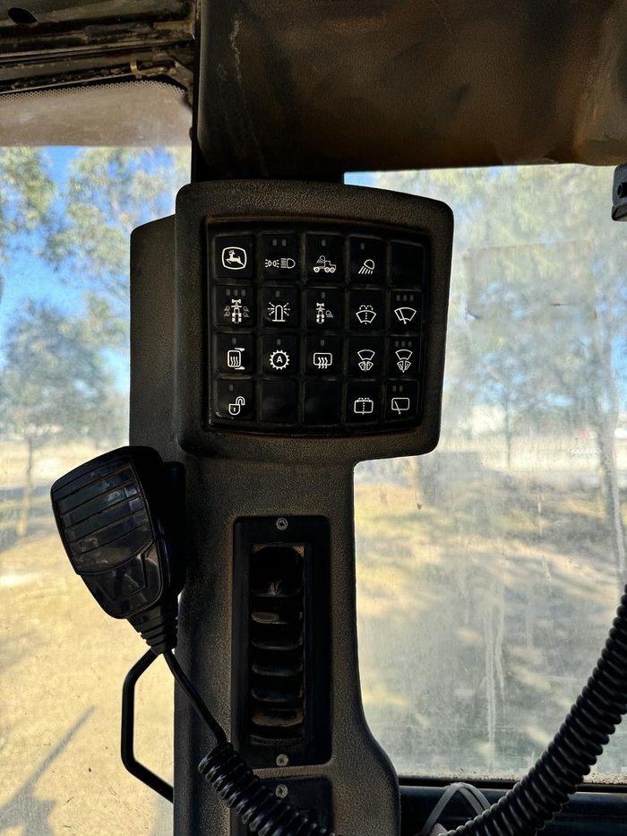 John Deere 670D Grader