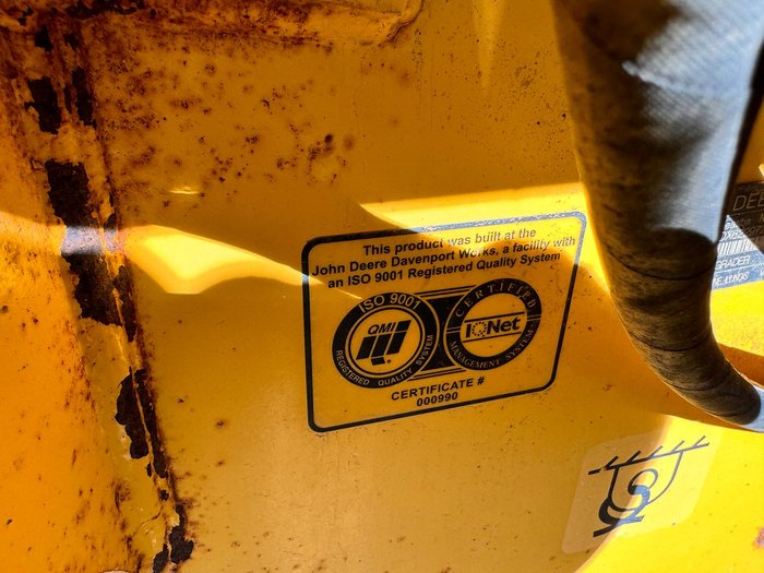 John Deere 670D Grader