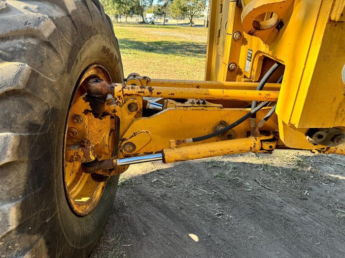 John Deere 670D Grader