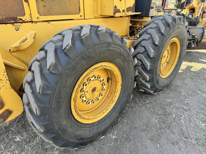 John Deere 670D Grader
