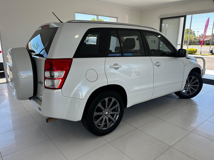 2015 Suzuki Grand Vitara Navigator JB White Pearl