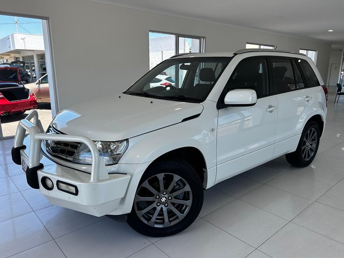 2015 Suzuki Grand Vitara Navigator JB White Pearl