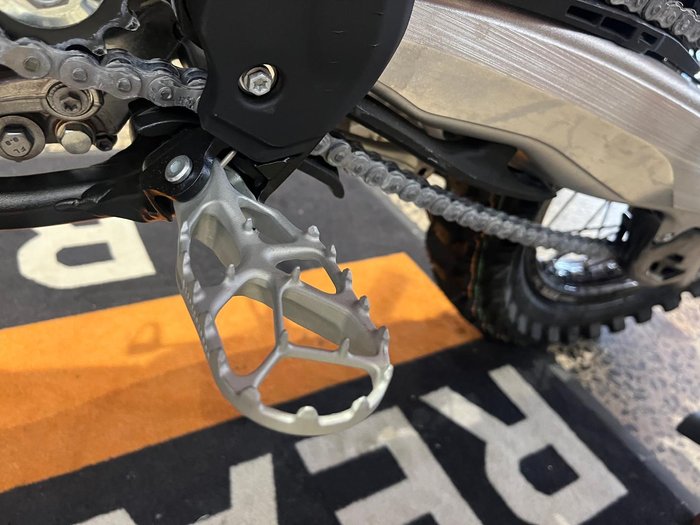 2025 KTM 450 SX-F SX-F Orange