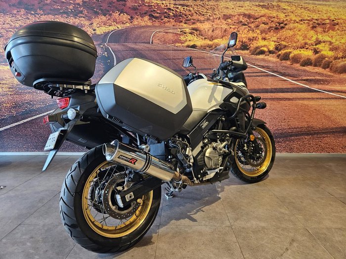 2021 Suzuki V-Strom 650XT (DL650XA) V-Strom White