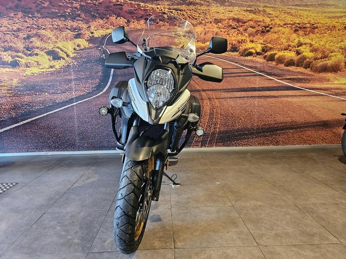 2021 Suzuki V-Strom 650XT (DL650XA) V-Strom White