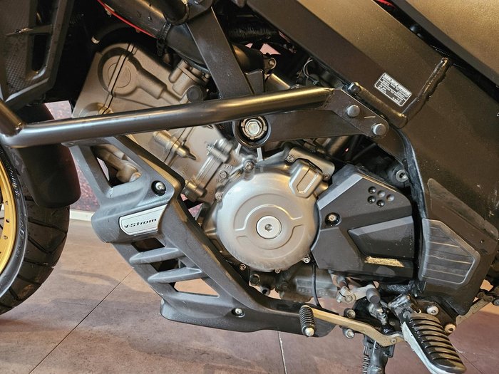 2021 Suzuki V-Strom 650XT (DL650XA) V-Strom White