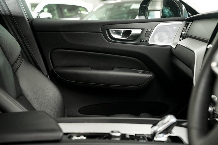 2024 Volvo XC60 Ultra B5 Bright