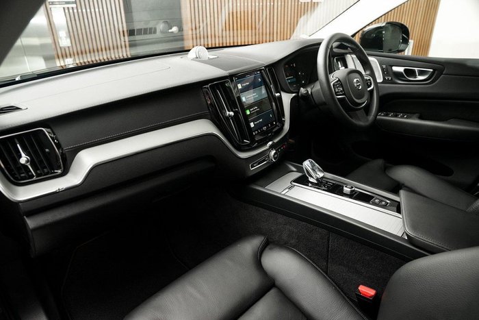 2024 Volvo XC60 Ultra B5 Bright