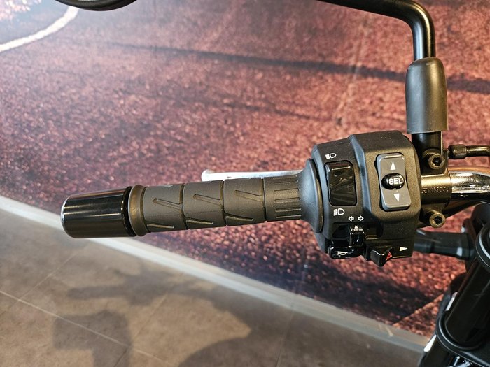 2023 Kawasaki Z900RS (Z900C) Z Black