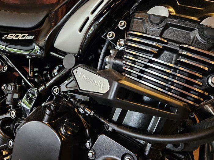 2023 Kawasaki Z900RS (Z900C) Z Black