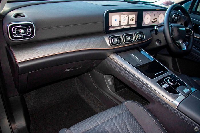 2025 Jaecoo J8 Track