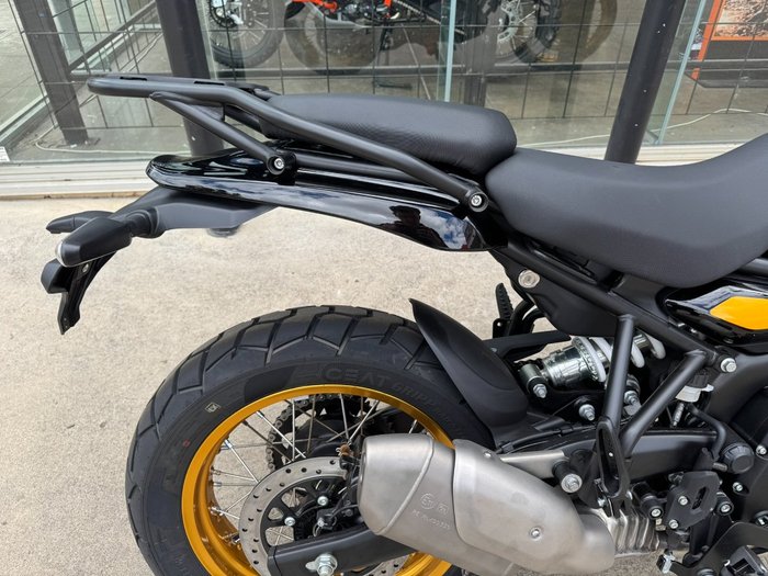 2025 Royal Enfield (see Also Enfiel HIMALAYAN 450 HANLE BLACK