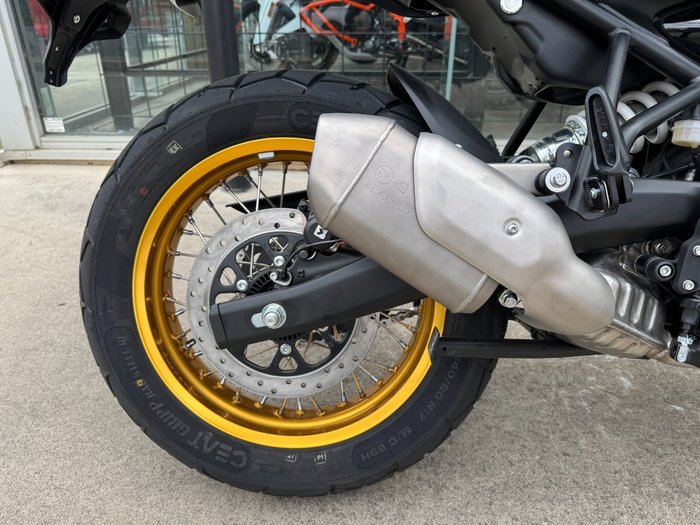 2025 Royal Enfield (see Also Enfiel HIMALAYAN 450 HANLE BLACK