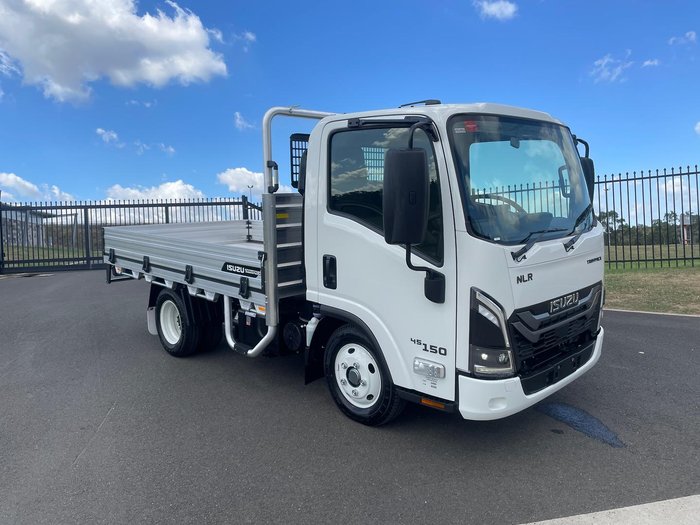 2026 Isuzu Nlr 45-150 Mt D25 Tray Pack