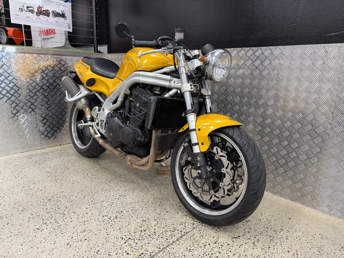 1997 Triumph T595 DAYTONA YELLOW