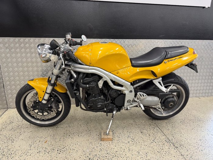 1997 Triumph T595 DAYTONA YELLOW
