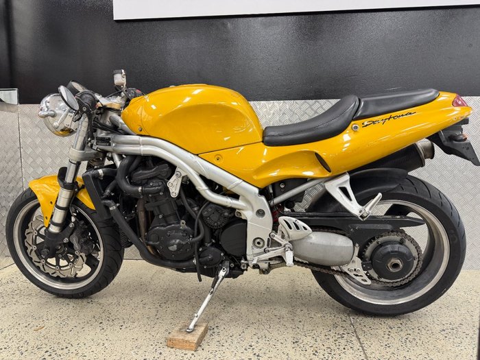 1997 Triumph T595 DAYTONA YELLOW