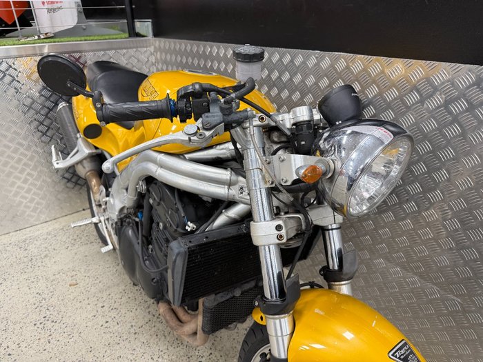 1997 Triumph T595 DAYTONA YELLOW