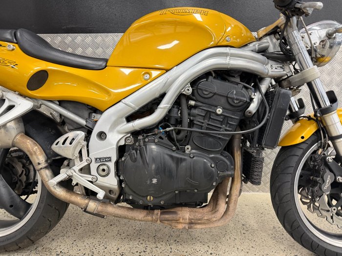 1997 Triumph T595 DAYTONA YELLOW