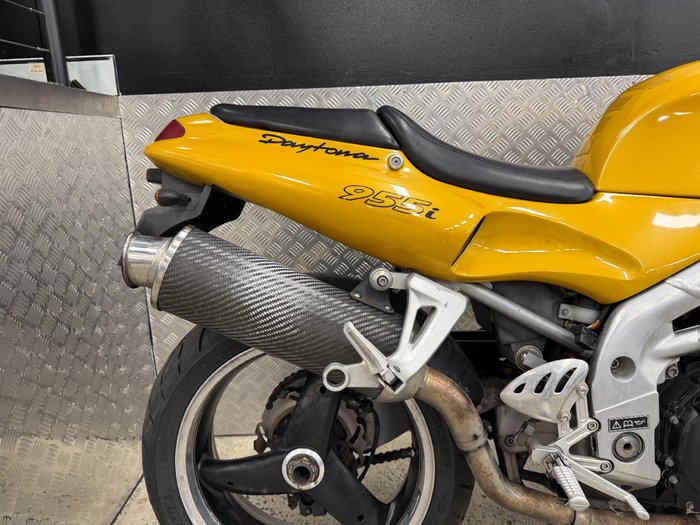 1997 Triumph T595 DAYTONA YELLOW