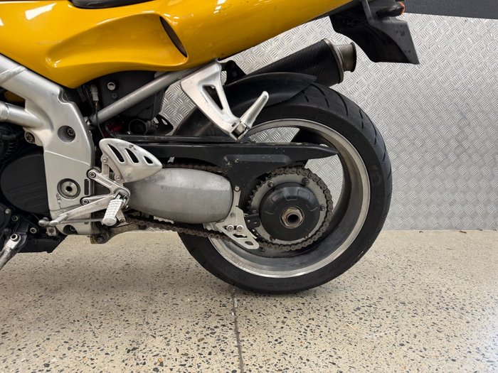 1997 Triumph T595 DAYTONA YELLOW