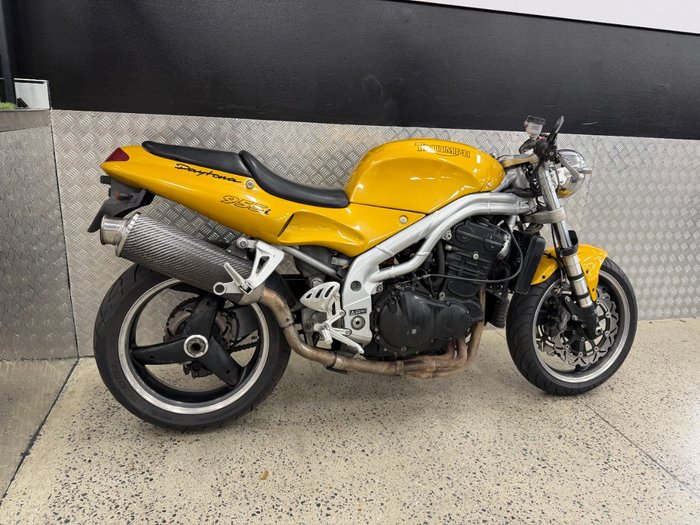 1997 Triumph T595 DAYTONA YELLOW