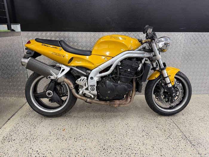 1997 Triumph T595 DAYTONA YELLOW