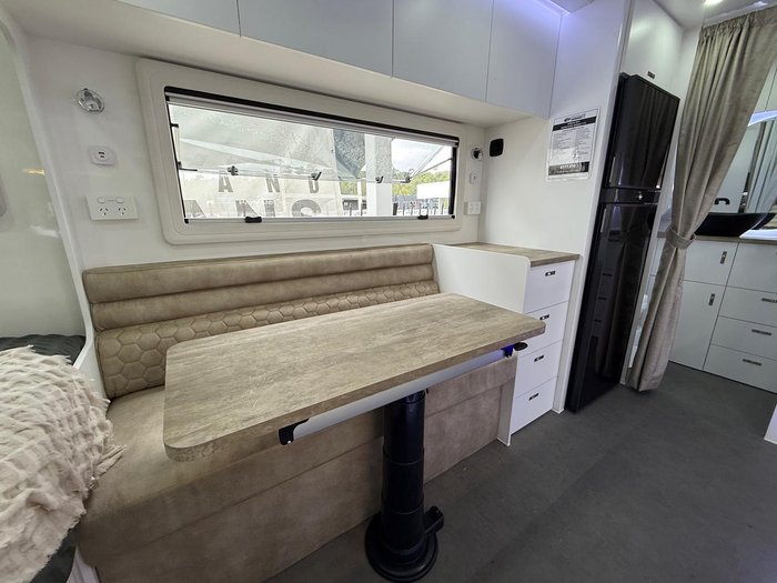 2025 Urban Caravans Skt Signature